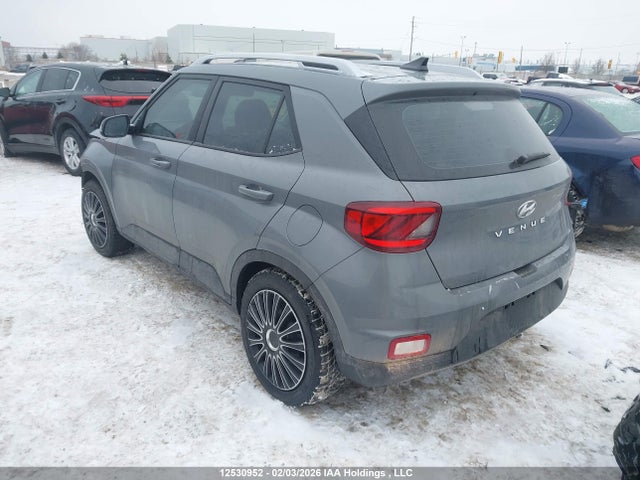 Hyundai Venue Ultimate With Black Interior 2022 KMHRC8A3XNU187524 Image 3
