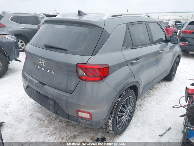 Hyundai Venue Ultimate With Black Interior 2022 KMHRC8A3XNU187524 Image 4