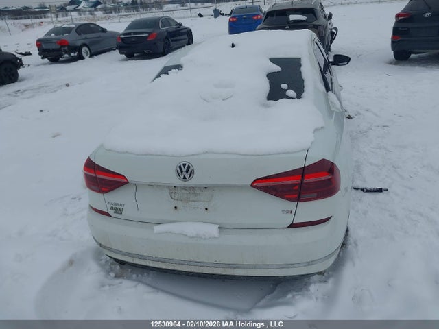 Volkswagen Passat 2017 1VWCT7A34HC013721 Image 16