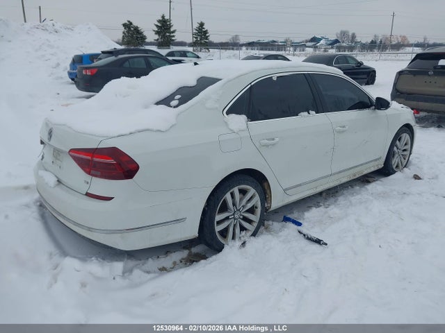 Volkswagen Passat 2017 1VWCT7A34HC013721 Image 4