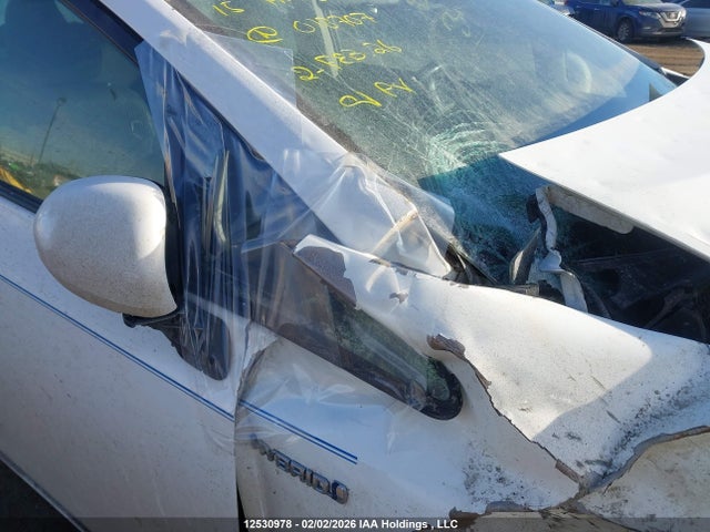 JTDZN3EU8FJ018707 Toyota PRIUS V