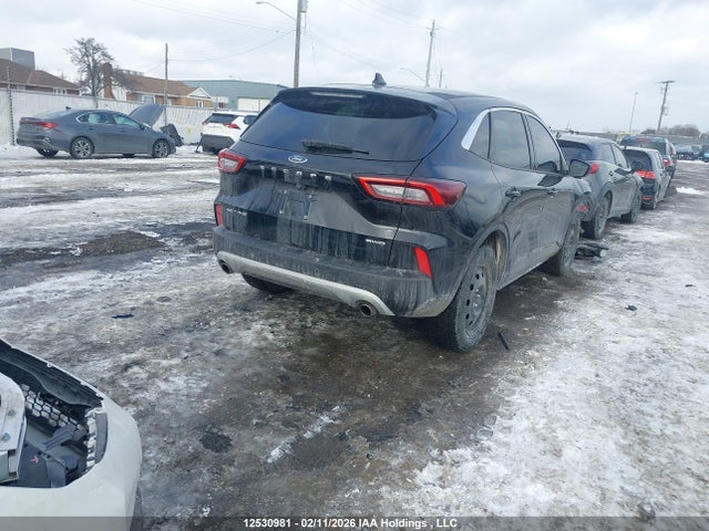 1FMCU9GNXRUA31345 Ford Escape Active