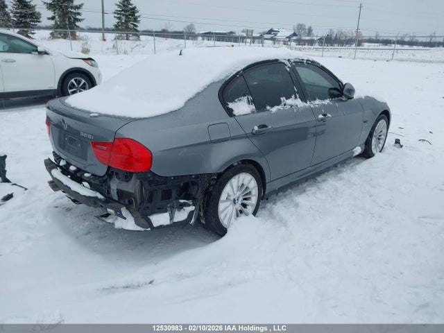 12530983 :رقم المزاد ، WBAPK7C50BA817522 vin ، 2011 Bmw 328 Xi مزاد بيع