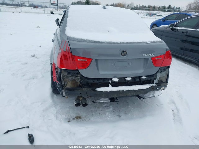 12530983 :رقم المزاد ، WBAPK7C50BA817522 vin ، 2011 Bmw 328 Xi مزاد بيع