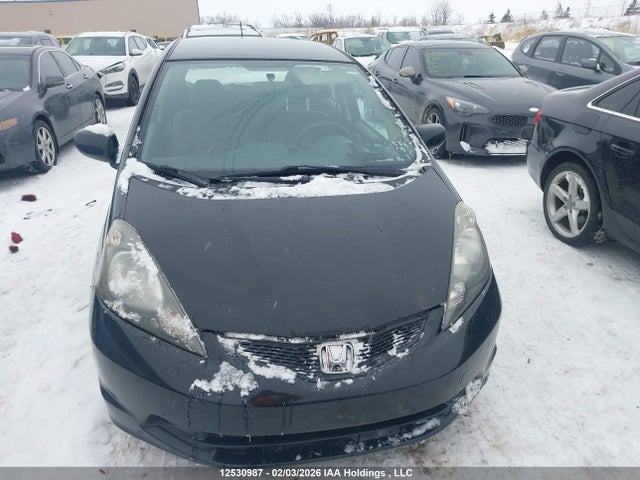 2013 Honda Fit მანქანა იყიდება აუქციონზე, vin: LUCGE8H53D3008527, აუქციონის ნომერი: 12530987