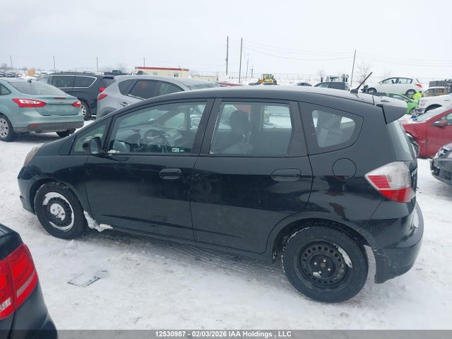 2013 Honda Fit მანქანა იყიდება აუქციონზე, vin: LUCGE8H53D3008527, აუქციონის ნომერი: 12530987