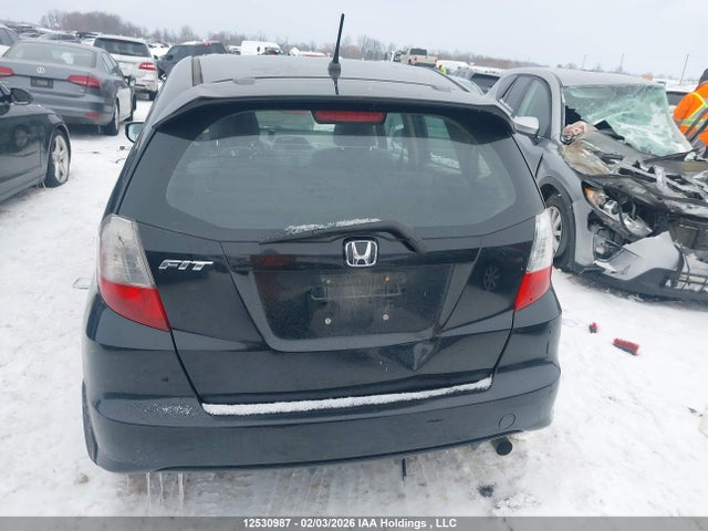2013 Honda Fit მანქანა იყიდება აუქციონზე, vin: LUCGE8H53D3008527, აუქციონის ნომერი: 12530987