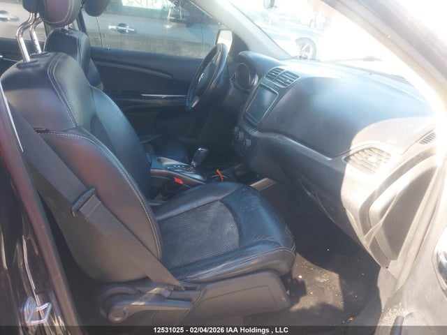 3C4PDCGG1JT472123 Dodge Journey Crossroad