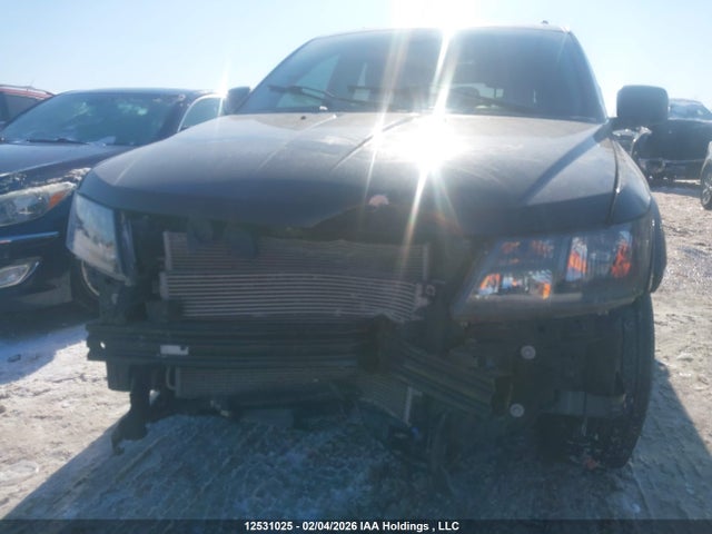 3C4PDCGG1JT472123 Dodge Journey Crossroad