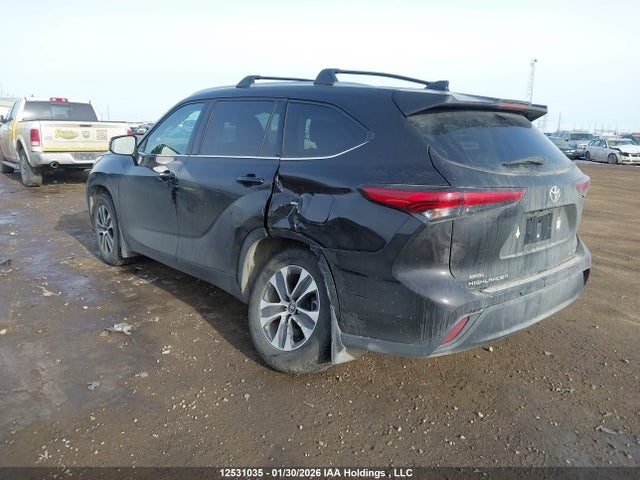 5TDGZRBH0MS160328 Toyota Highlander Xle