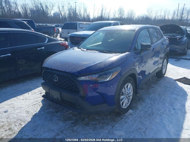 7MUCAABG1SV120423 Toyota Corolla Cross Le
