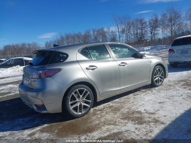 Lexus CT 200H 2017 JTHKD5BH3H2293422 Image 4
