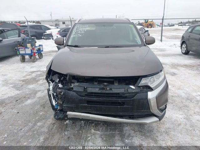 Продажа на аукционе авто 2016 Mitsubishi Outlander Es, vin: JA4AZ2A38GZ605088, номер лота: 12531202