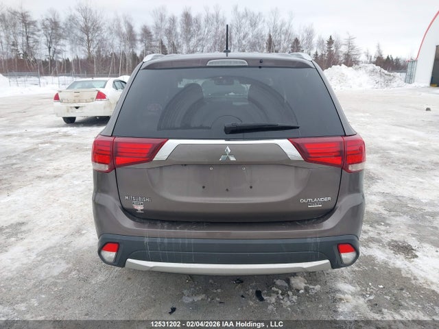 Продажа на аукционе авто 2016 Mitsubishi Outlander Es, vin: JA4AZ2A38GZ605088, номер лота: 12531202