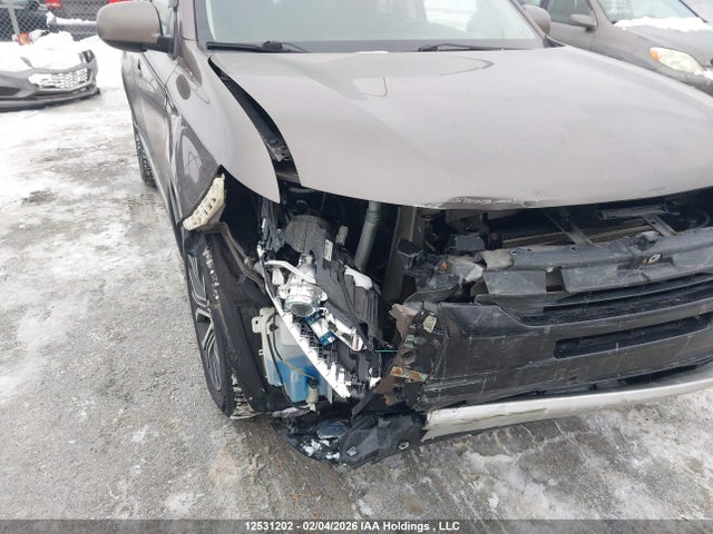 Продажа на аукционе авто 2016 Mitsubishi Outlander Es, vin: JA4AZ2A38GZ605088, номер лота: 12531202