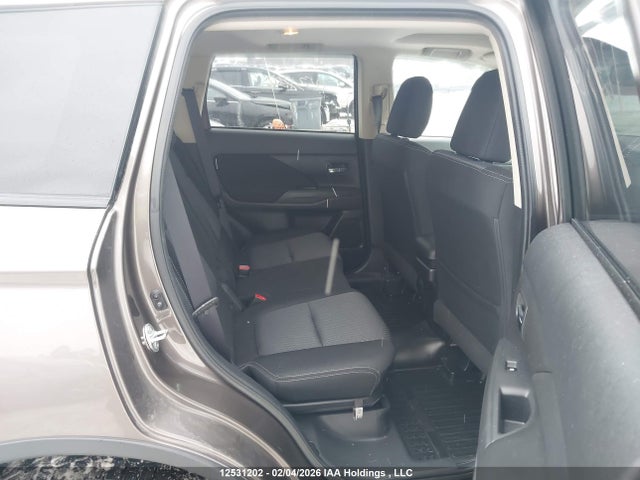 Продажа на аукционе авто 2016 Mitsubishi Outlander Es, vin: JA4AZ2A38GZ605088, номер лота: 12531202