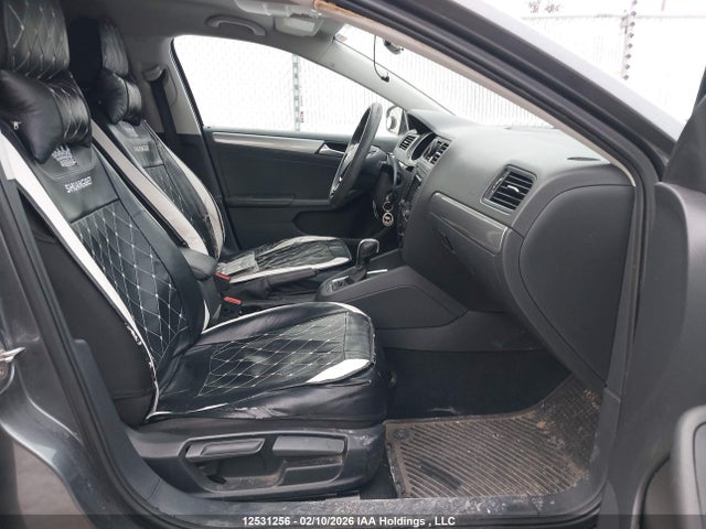 3VW2K7AJ4FM330021 Volkswagen Jetta 2.0l Trendline/2.0l Trendline+