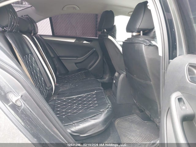 3VW2K7AJ4FM330021 Volkswagen Jetta 2.0l Trendline/2.0l Trendline+