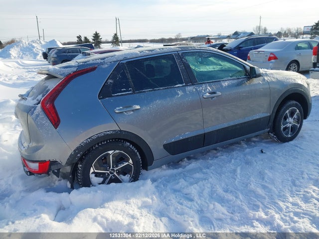 KNDCP3LE7T5334728 KIA Niro