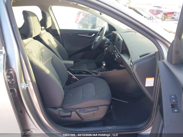 KNDCP3LE7T5334728 KIA Niro