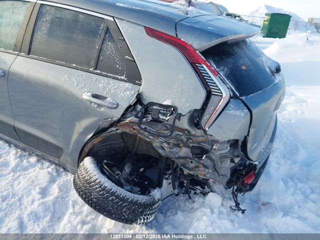 KNDCP3LE7T5334728 KIA Niro