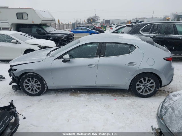 JM1BPAK70K1139370 Mazda 3 Gx