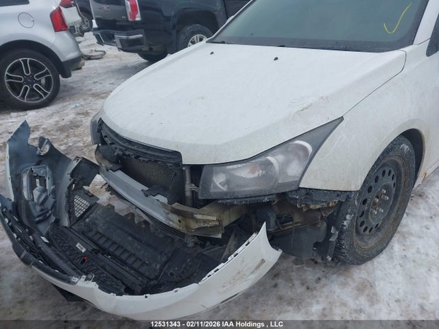 1G1P75SZ0F7276772 Chevrolet Cruze