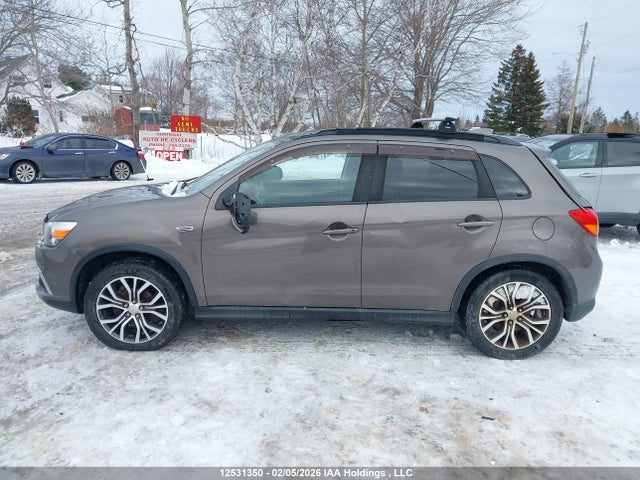JA4AJ4AW3HZ606955 Mitsubishi Rvr Se Limited/gt