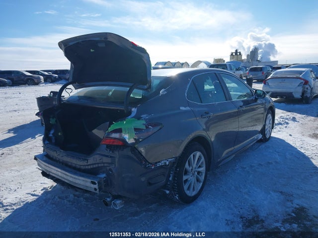 4T1G11AK3NU682577 Toyota CAMRY SE