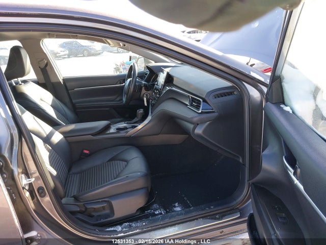 4T1G11AK3NU682577 Toyota CAMRY SE