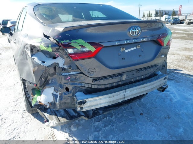 4T1G11AK3NU682577 Toyota CAMRY SE