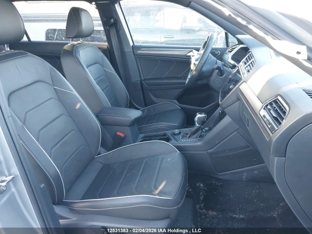 3VV4B7AX3RM108835 Volkswagen Tiguan Sel R-line Black