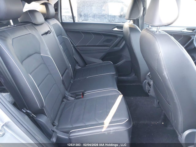 3VV4B7AX3RM108835 Volkswagen Tiguan Sel R-line Black