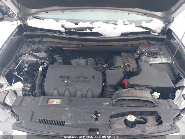 JA4AZ2A31KJ600175 Mitsubishi Outlander Es