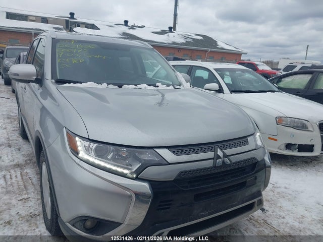 JA4AZ2A31KJ600175 Mitsubishi Outlander Es