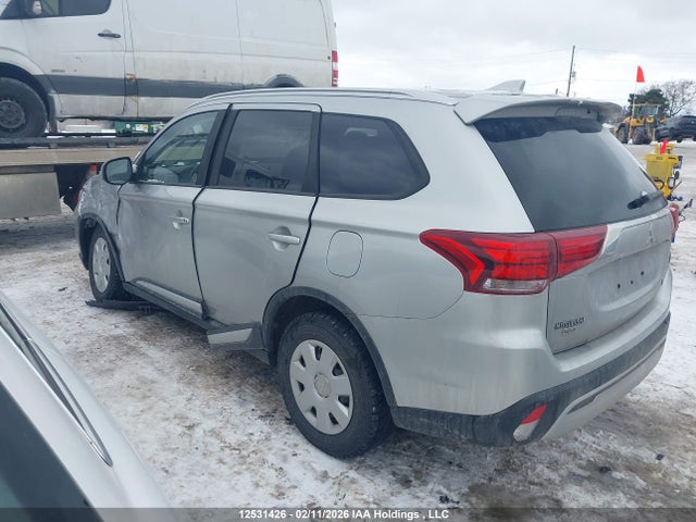 JA4AZ2A31KJ600175 Mitsubishi Outlander Es
