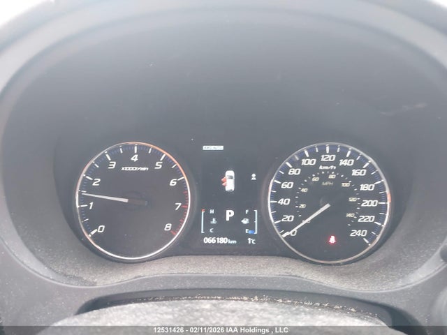 JA4AZ2A31KJ600175 Mitsubishi Outlander Es