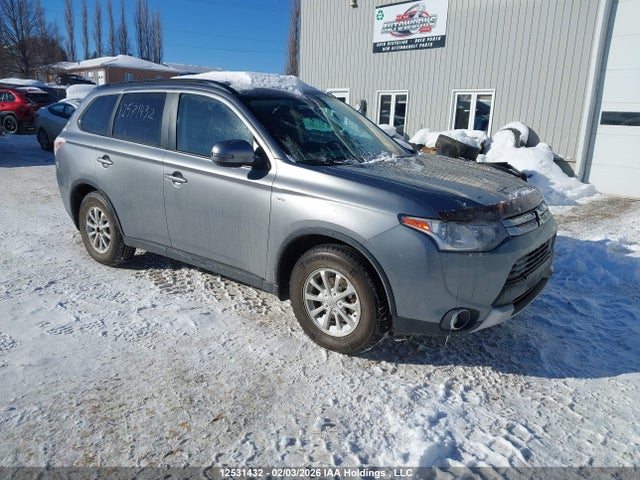 12531432 :رقم المزاد ، JA4JZ3AX1FZ602900 vin ، 2015 Mitsubishi Outlander Se مزاد بيع