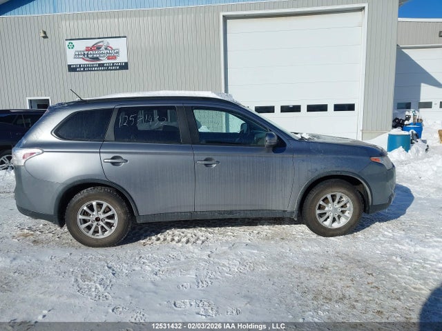 2015 Mitsubishi Outlander Se მანქანა იყიდება აუქციონზე, vin: JA4JZ3AX1FZ602900, აუქციონის ნომერი: 12531432