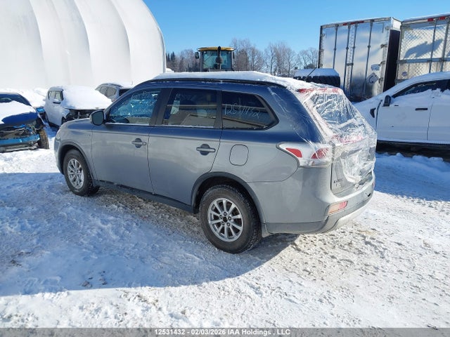 2015 Mitsubishi Outlander Se მანქანა იყიდება აუქციონზე, vin: JA4JZ3AX1FZ602900, აუქციონის ნომერი: 12531432