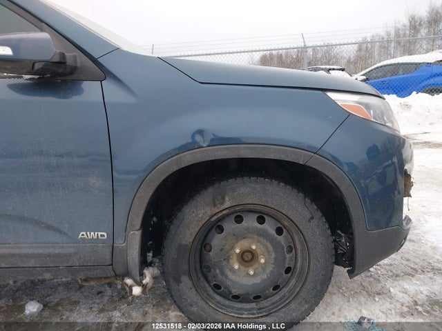 5XYKTCA6XFG584057 KIA SORENTO LX
