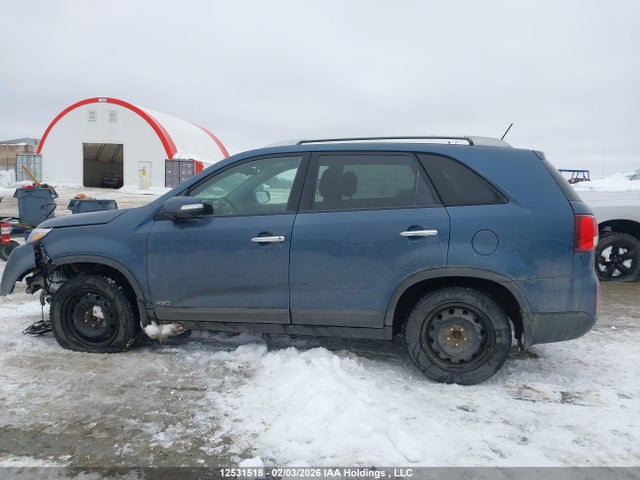 5XYKTCA6XFG584057 KIA SORENTO LX