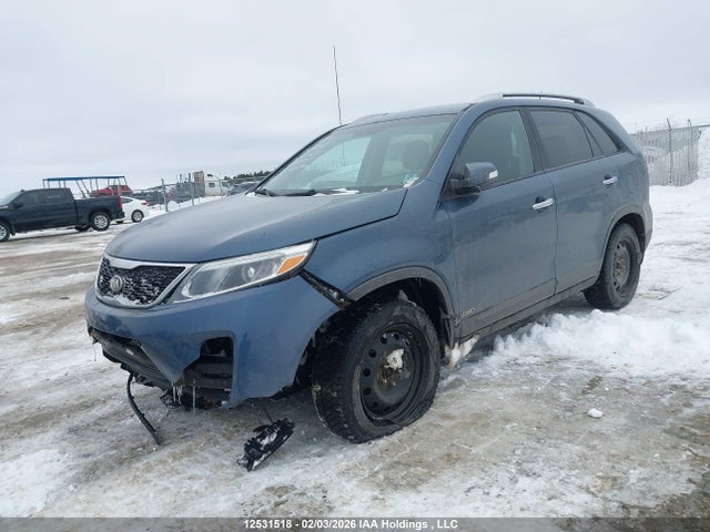 5XYKTCA6XFG584057 KIA SORENTO LX