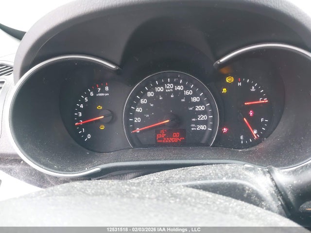 5XYKTCA6XFG584057 KIA SORENTO LX
