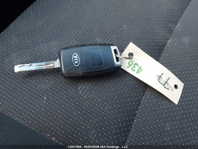 KNAHT8A30F7077028 KIA Rondo Lx/lx Value/lx Winter Edition
