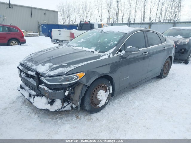 3FA6P0RU1JR215406 Ford Fusion Titanium/platinum Hev