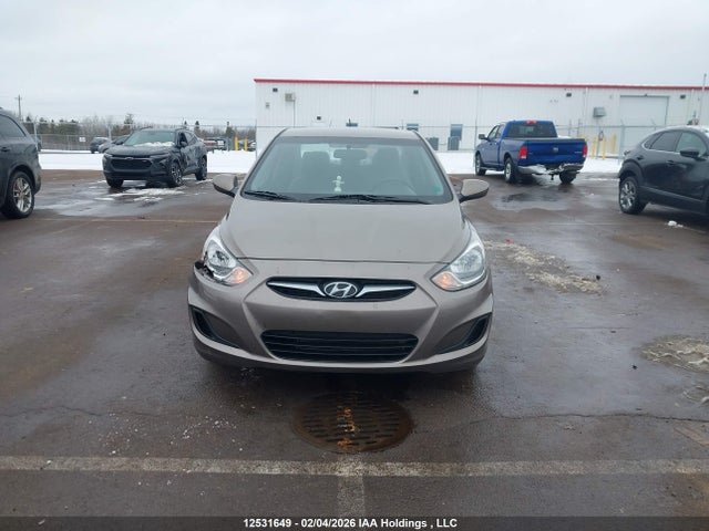 12531649 :رقم المزاد ، KMHCT4AE0CU137390 vin ، 2012 Hyundai Accent Gls/gs مزاد بيع