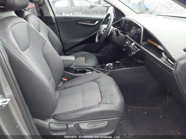 KNDCR3L15R5110888 KIA Niro Wind