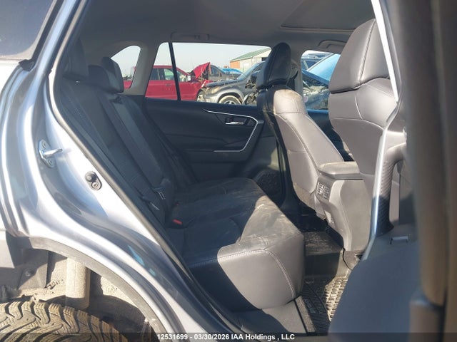 2025 Toyota Rav4 Xle/xle Premium მანქანა იყიდება აუქციონზე, vin: 2T3R1RFV4SC558493, აუქციონის ნომერი: 12531699