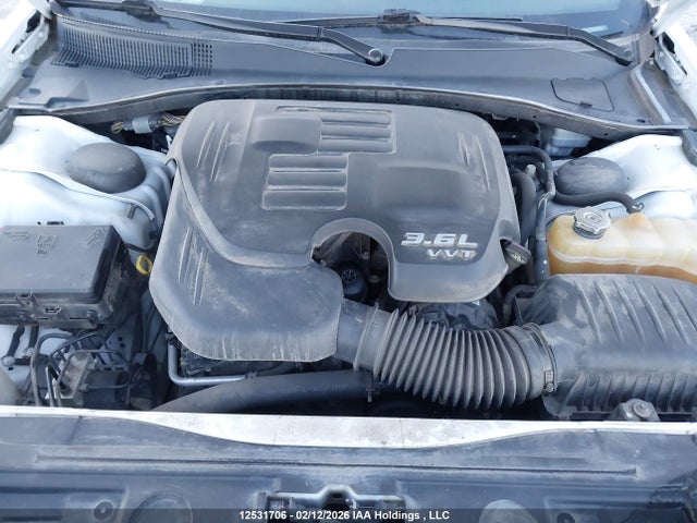 2C3CCARG2EH312757 Chrysler 300